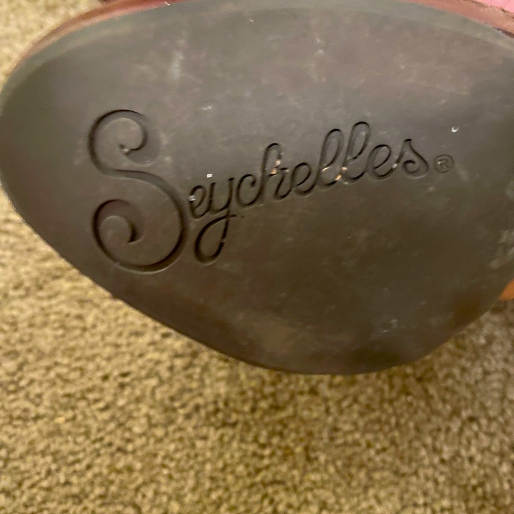 Brown, women’s real leather booties!😍